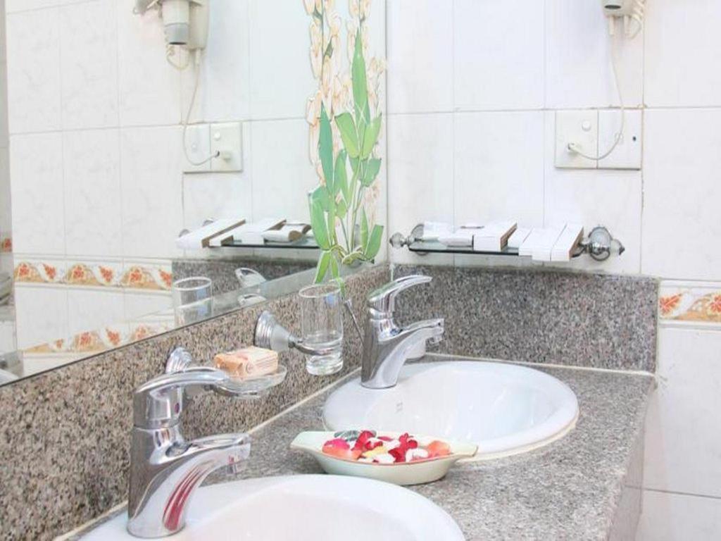 יאנגון Excel Palace Hotel מראה חיצוני תמונה